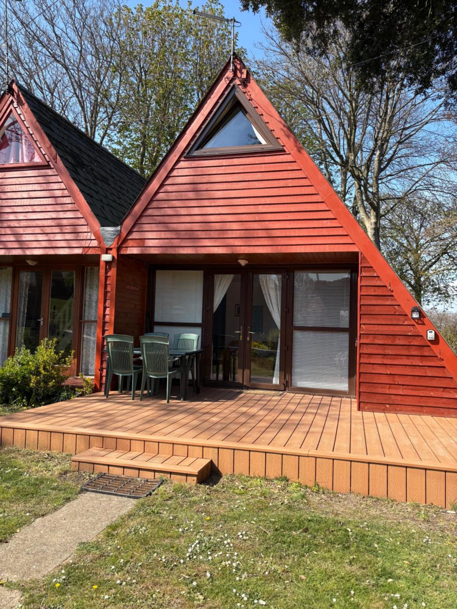 Kingsdown Chalet Deal Exterior photo